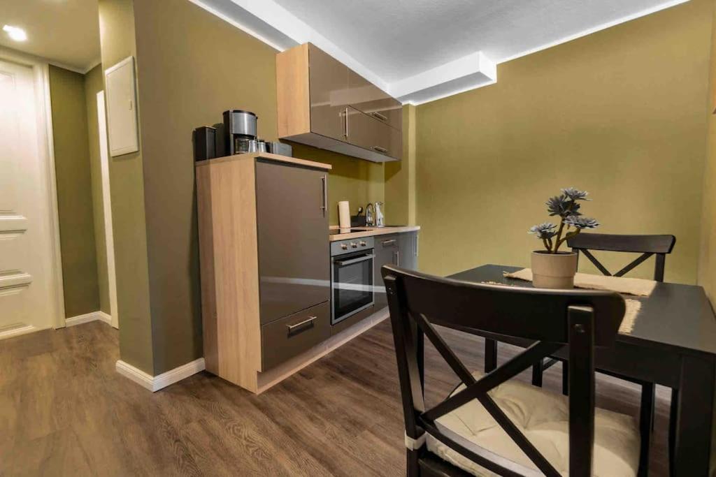 Stilvolles Apartment In Zentraler Lage Бремен Екстериор снимка